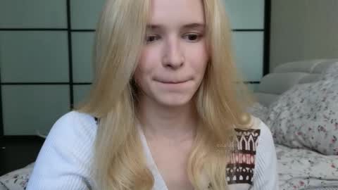 Snapshot of elsafawn chatting on 10.03.25 elsa online show from 10.03.25