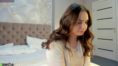 Elvienne online show from 05.14.26