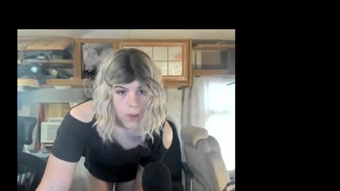 elvymay online show from 10.25.25