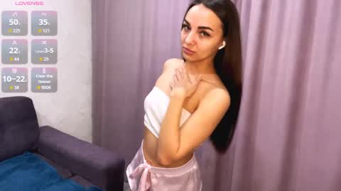 Elena online show from 04.15.26