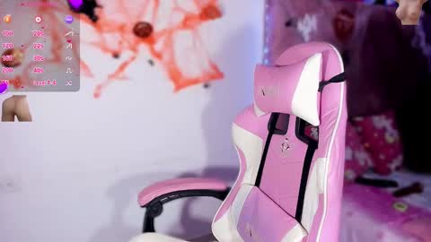 ely_w1 online show from 10.31.25