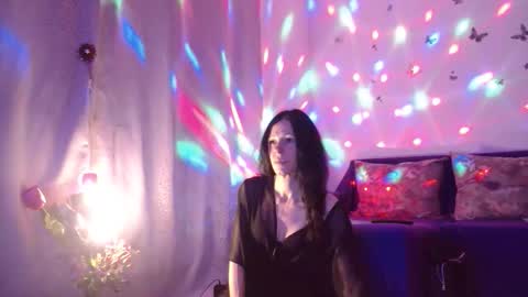 Elisa online show from 01.17.26