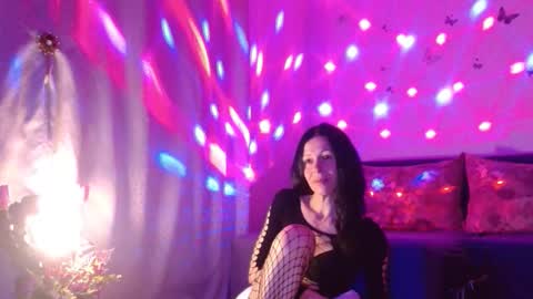 Elisa online show from 03.04.26