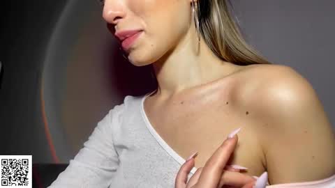 Elysia online show from 10.23.25