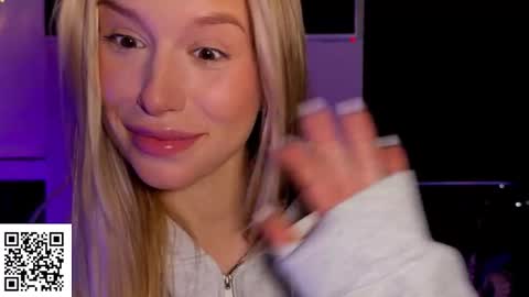 Elysia online show from 11.06.25