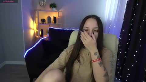 Snapshot of elyslunar_ chatting on 01.09.25 Call me Elis online show from 01.09.25