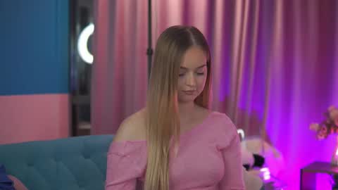 Elyssa online show from 03.04.26