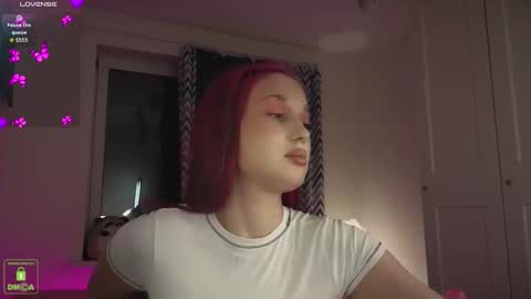 Em1l1a online show from 11.08.25