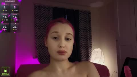 Em1l1a online show from 11.10.25