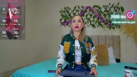 Snapshot of ema_garciaa chatting on 02.15.25 ema garcia online show from 02.15.25