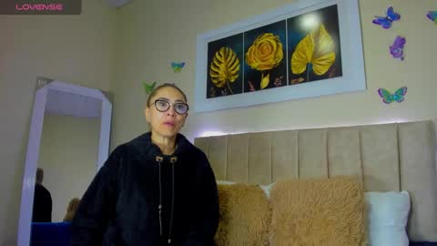 Snapshot of ema_garciaa chatting on 10.06.25 ema garcia online show from 10.06.25