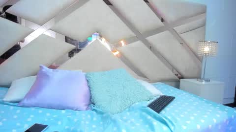 Ema Lambert  online show from 01.03.25