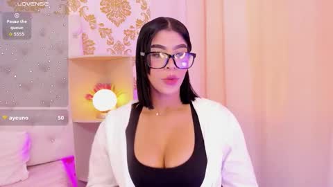 Snapshot of ema_lambert chatting on 12.05.25 Ema Lambert online show from 12.05.25