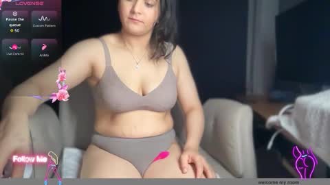 Ema Love online show from 12.17.25