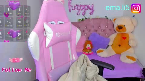 Snapshot of ema_tayy chatting on 09.14.25 Ema online show from 09.14.25