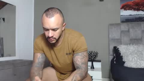 Snapshot of emanuelspencer chatting on 04.30.26 emanuelspencer online show from 04.30.26