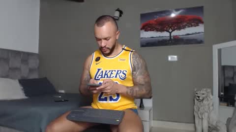 Snapshot of emanuelspencer chatting on 05.24.26 emanuelspencer online show from 05.24.26