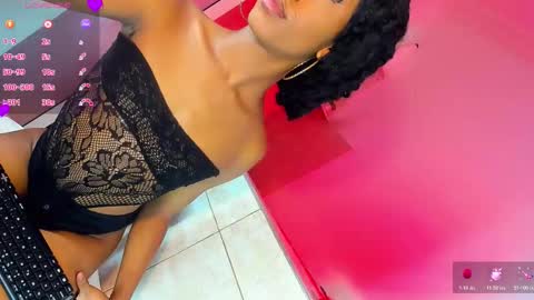 ember_victiria online show from 11.16.25