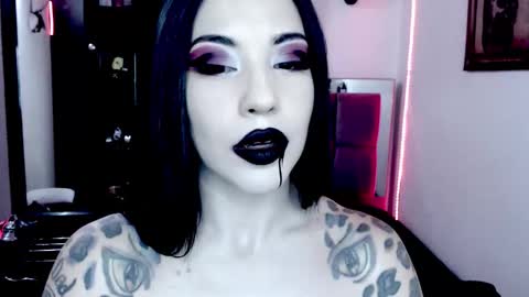 Emerald Black online show from 11.14.25