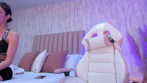 Emely Florence online show from 04.01.26