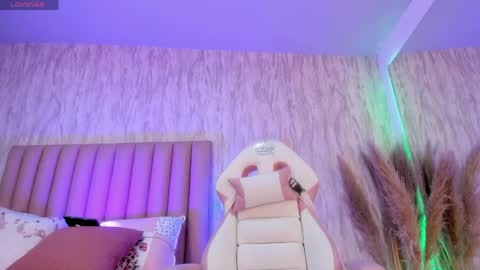 Emely Florence online show from 04.16.26