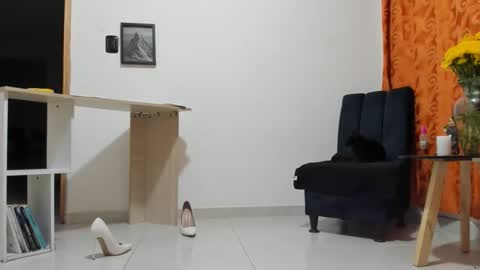 Emely   online show from 11.28.25