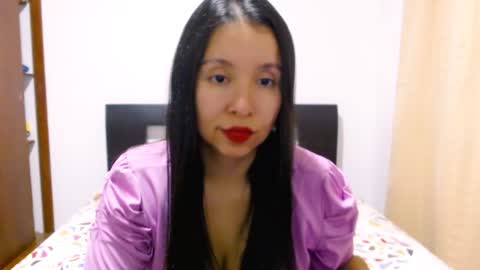 Snapshot of emely_sexx chatting on 12.06.24 emely_sexx online show from 12.06.24
