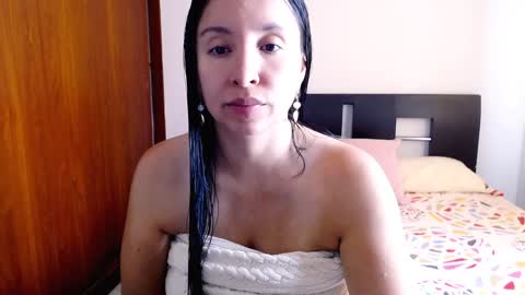 Snapshot of emely_sexx chatting on 12.16.24 emely_sexx online show from 12.16.24
