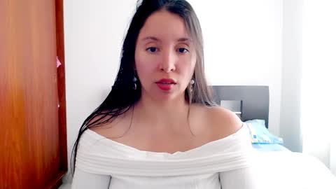 Snapshot of emely_sexx chatting on 01.14.25 emely_sexx online show from 01.14.25