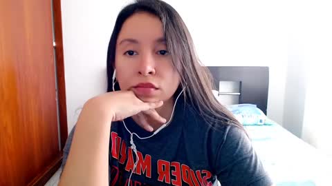 Snapshot of emely_sexx chatting on 02.03.25 emely_sexx online show from 02.03.25