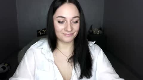 Snapshot of emelyblum chatting on 03.07.25 Emely online show from 03.07.25