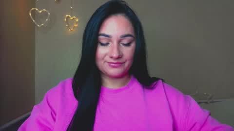 Snapshot of emelyblum chatting on 10.27.25 Emely online show from 10.27.25