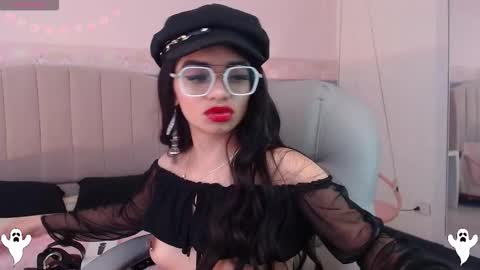 Danna online show from 10.15.25