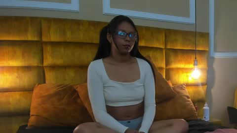 Snapshot of emhavega chatting on 04.04.26 emhavega online show from 04.04.26