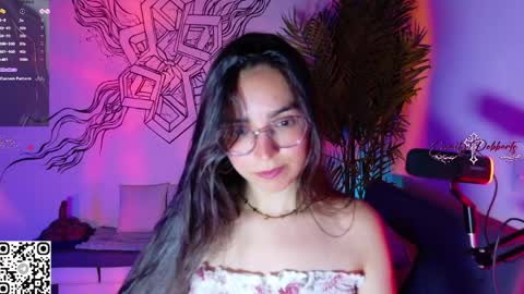 Emmily Roberts online show from 04.14.26