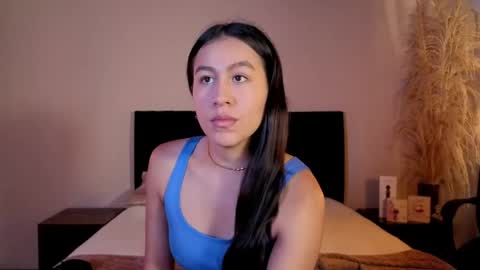 Emilia Gomez online show from 05.12.26