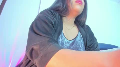 Snapshot of emiily15_ chatting on 03.06.25 Emi online show from 03.06.25