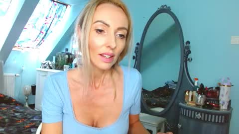 Emila online show from 04.24.26