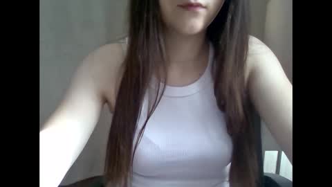 emili0899 online show from 10.05.25