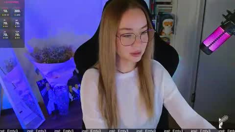 Emili online show from 12.03.25