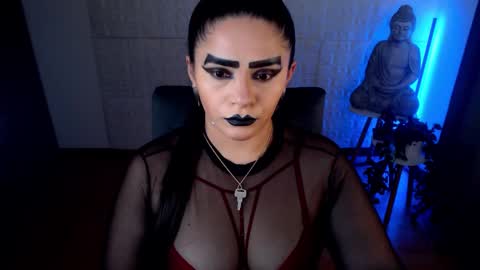 Snapshot of emili_evans_ chatting on 12.17.24 POWERFULL GODDESS EMILI online show from 12.17.24