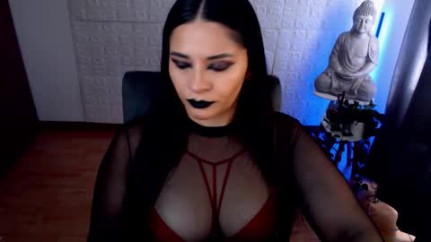 Snapshot of emili_evans_ chatting on 01.09.25 POWERFULL GODDESS EMILI online show from 01.09.25