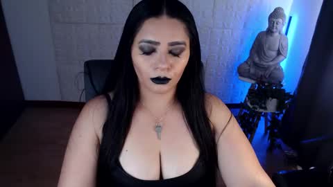 Snapshot of emili_evans_ chatting on 02.08.25 POWERFULL GODDESS EMILI online show from 02.08.25