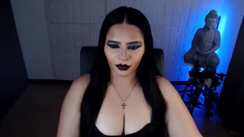 Snapshot of emili_evans_ chatting on 02.15.25 POWERFULL GODDESS EMILI online show from 02.15.25