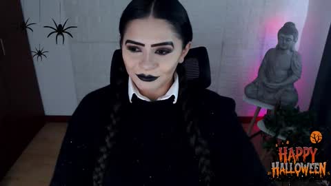 Snapshot of emili_evans_ chatting on 10.31.25 POWERFULL GODDESS EMILI online show from 10.31.25