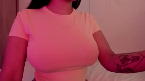 Emilia Big Boobs online show from 01.07.25