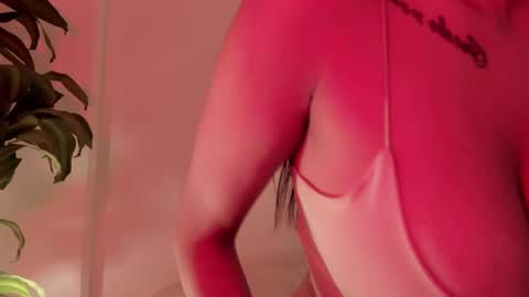 Emilia Big Boobs online show from 03.11.25