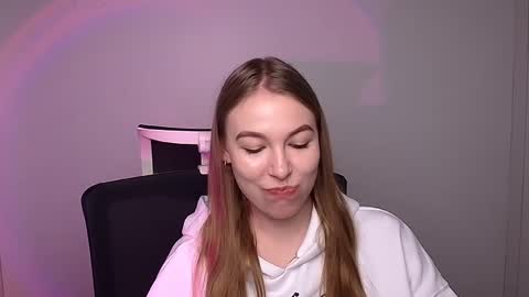 Emilia online show from 01.31.25