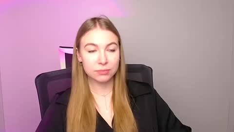 Emilia online show from 02.05.25