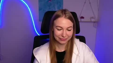 Emilia online show from 10.20.25